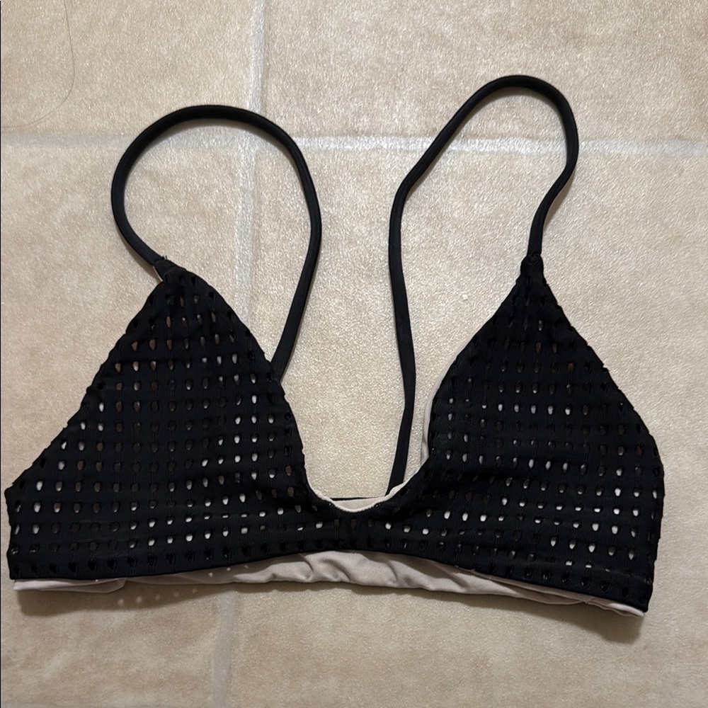Acacia Swimwear Na Pali Top in Black size S